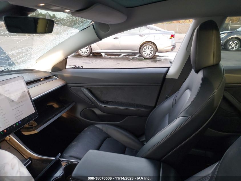2018 TESLA MODEL 3 LONG RANGE/MID RANGE - 5YJ3E1EA0JF070137