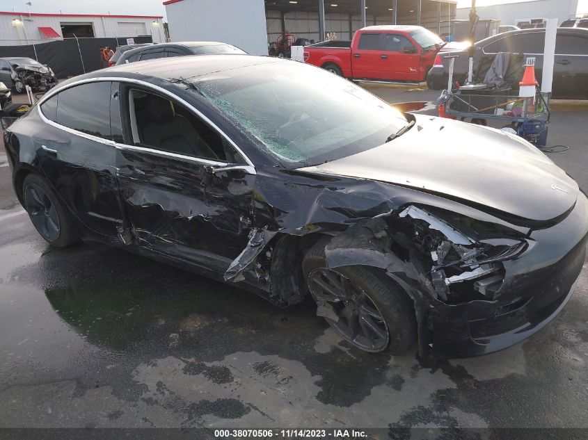 2018 TESLA MODEL 3 LONG RANGE/MID RANGE - 5YJ3E1EA0JF070137