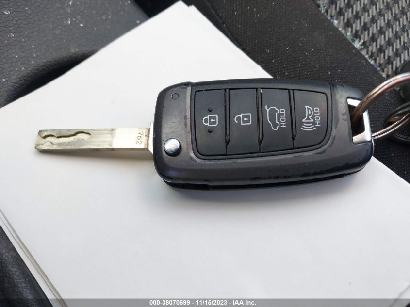 2019 HYUNDAI KONA SE - KM8K12AA4KU284765