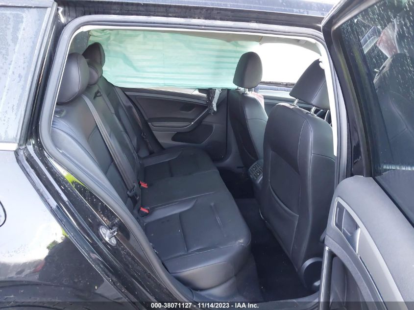 2015 VOLKSWAGEN GOLF SPORTWAGEN TDI SE - 3VWFA7AU9FM510450
