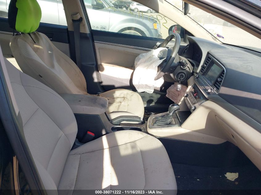 2017 HYUNDAI ELANTRA SE/VALUE/LIMITED - 5NPD84LF7HH011755