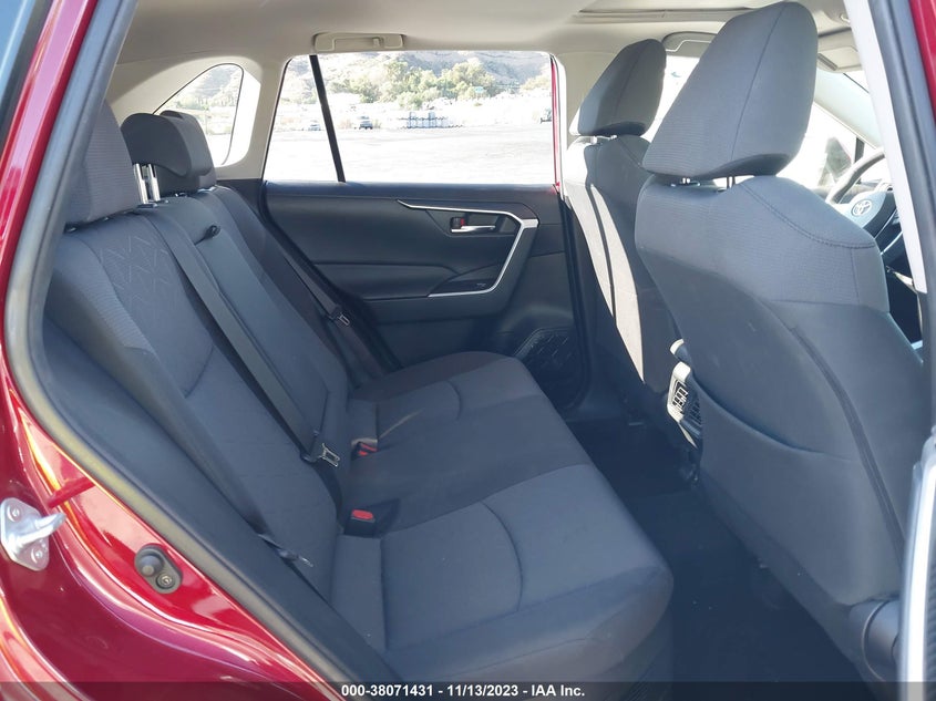 VIN JTMRWRFVXLD044811 2020 TOYOTA RAV4 XLE HYBRID