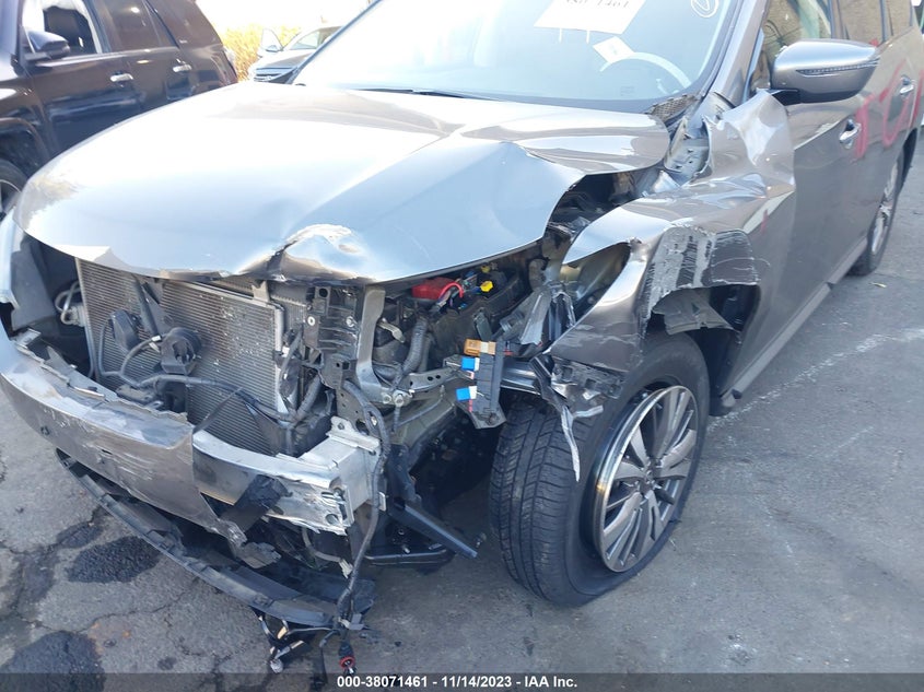 VIN 5N1DR2MNXJC661801 2018 NISSAN PATHFINDER S/SV/SL/PLATINUM