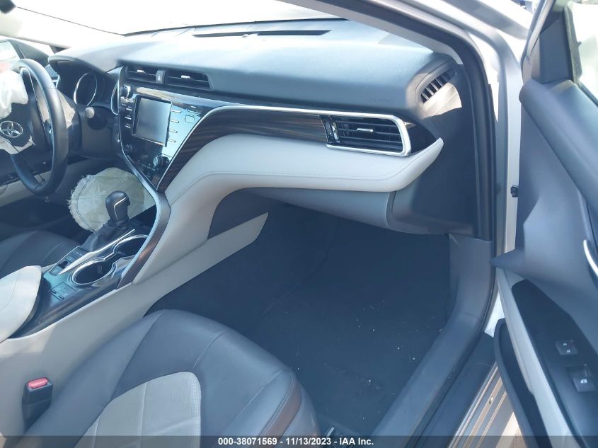 2018 TOYOTA CAMRY XLE - 4T1B11HK0JU513899
