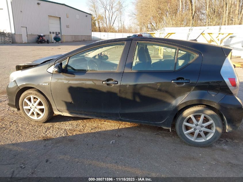 2013 TOYOTA PRIUS C THREE - JTDKDTB34D1556236