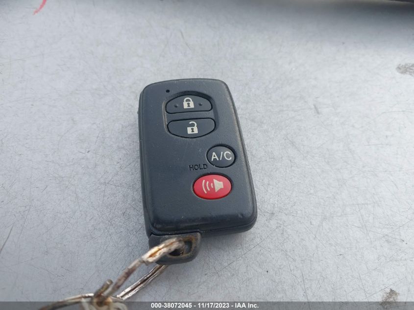 2013 TOYOTA PRIUS THREE - JTDKN3DUXD5595313