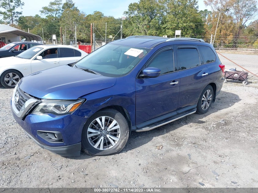 VIN 5N1DR2MM4HC612465 2017 NISSAN PATHFINDER SV