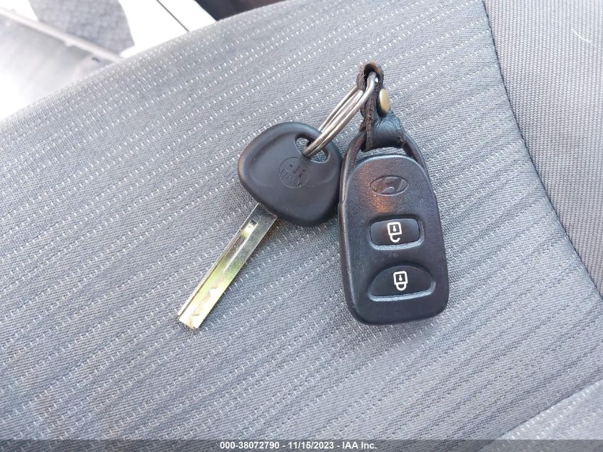 2016 HYUNDAI ACCENT SE - KMHCT4AE8GU141452