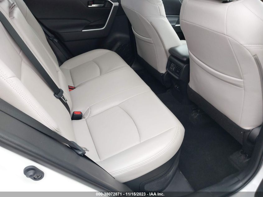 2021 TOYOTA RAV4 XLE - 2T3RWRFV5MW114686