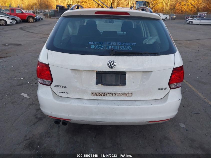 2013 VOLKSWAGEN JETTA SPORTWAGEN 2.5L S - 3VWPP7AJ4DM677031