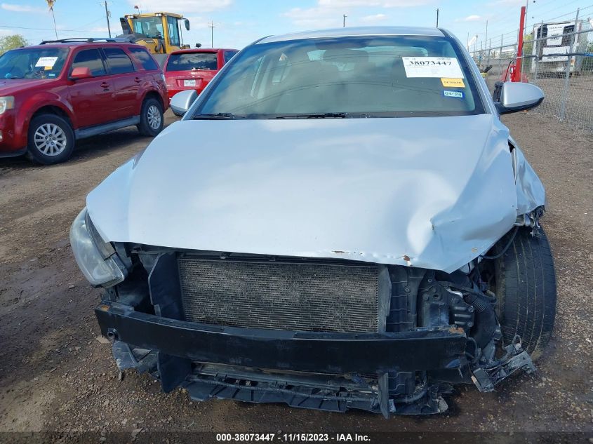 2017 HYUNDAI ELANTRA SE - KMHD74LF6HU079873
