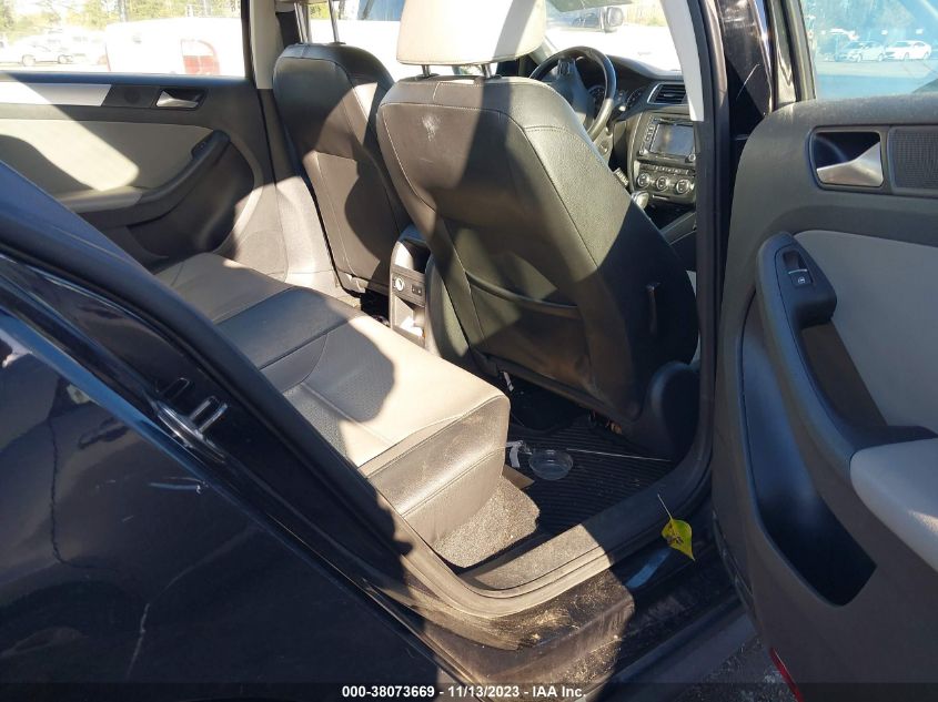 2014 VOLKSWAGEN JETTA HYBRID SE 3VW637AJ9EM212043