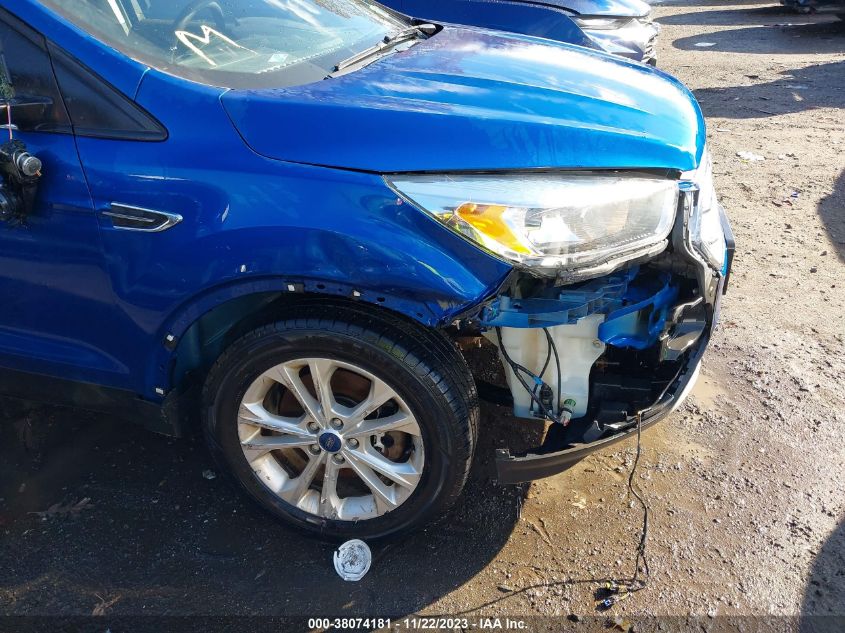 2018 FORD ESCAPE SE - 1FMCU9GD0JUA61899