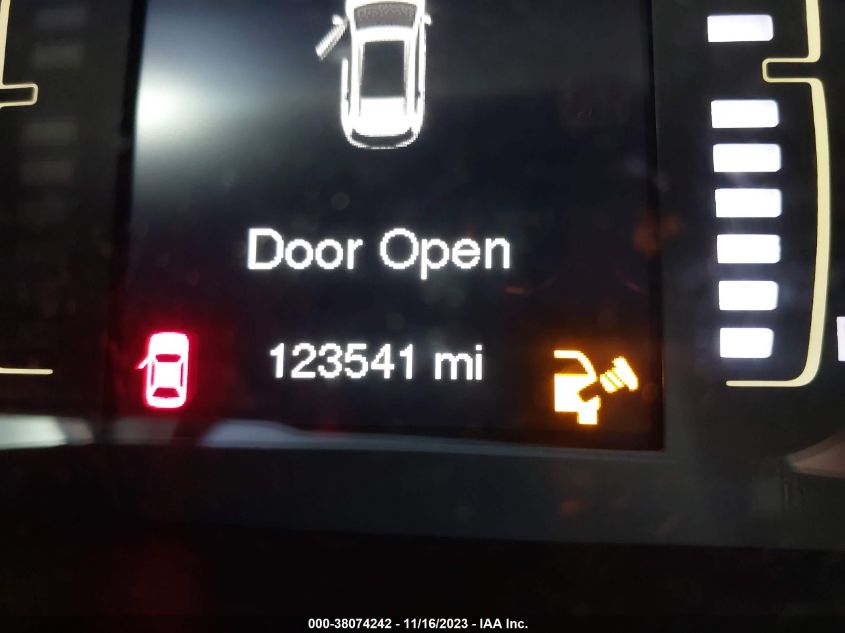 2015 JEEP CHEROKEE LATITUDE - 1C4PJMCB4FW667286