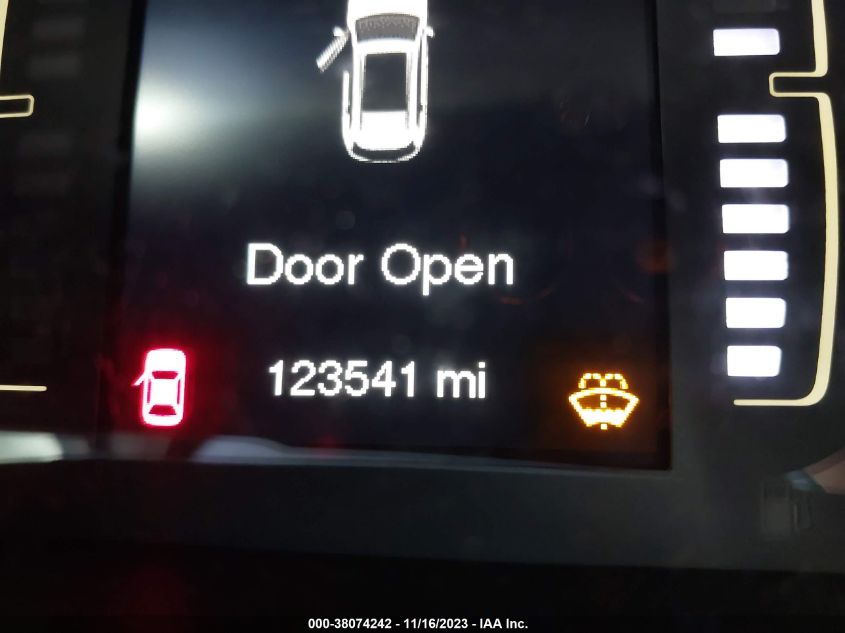 2015 JEEP CHEROKEE LATITUDE - 1C4PJMCB4FW667286