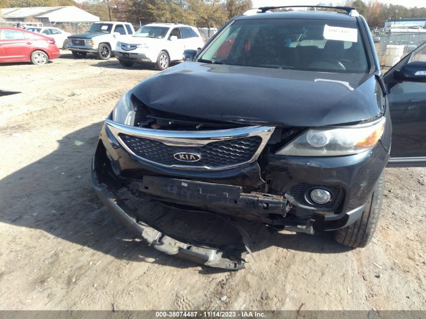 2013 KIA SORENTO LX - 5XYKTCA61DG332937