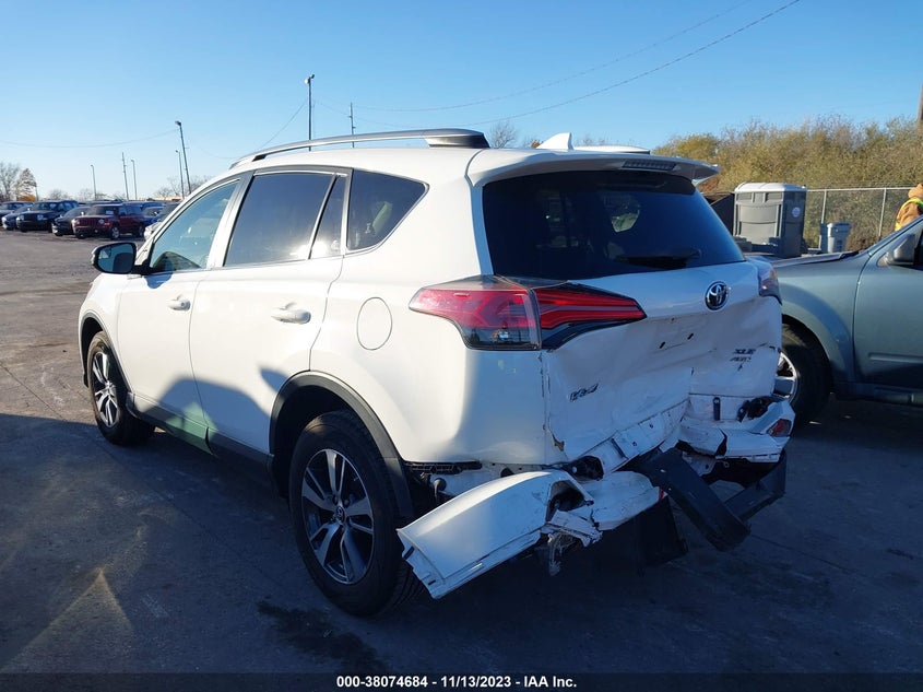 VIN JTMRFREV2HJ109712 2017 TOYOTA RAV4 XLE