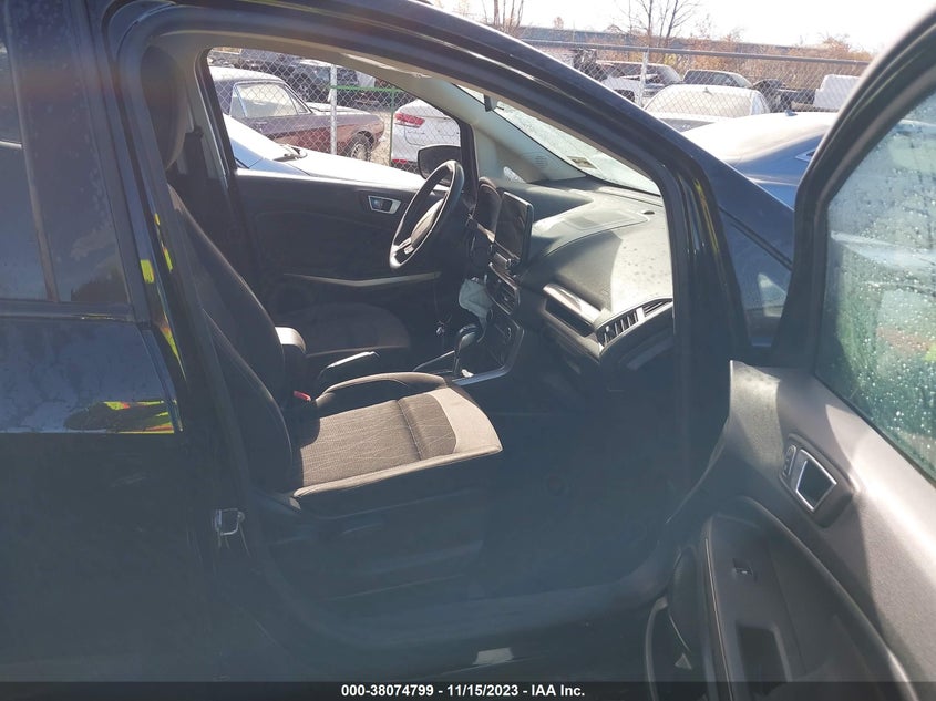 VIN MAJ6P1UL0JC170462 2018 FORD ECOSPORT SE