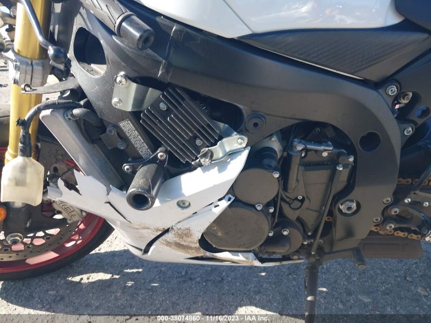 2017 SUZUKI GSX-R750 JS1GR7MA4H2101861