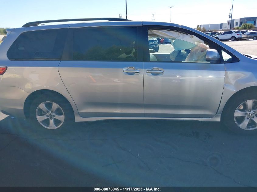 5TDKZ3DC3KS004094 2019 TOYOTA SIENNA, photo no. 14