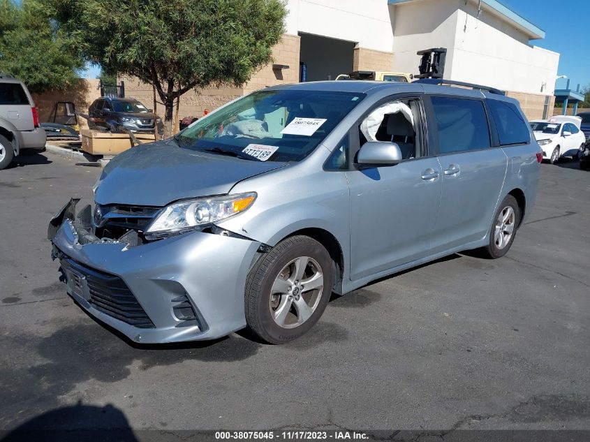 5TDKZ3DC3KS004094 2019 TOYOTA SIENNA, photo no. 2