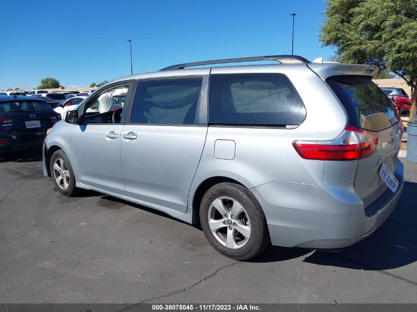 5TDKZ3DC3KS004094 2019 TOYOTA SIENNA, photo no. 3