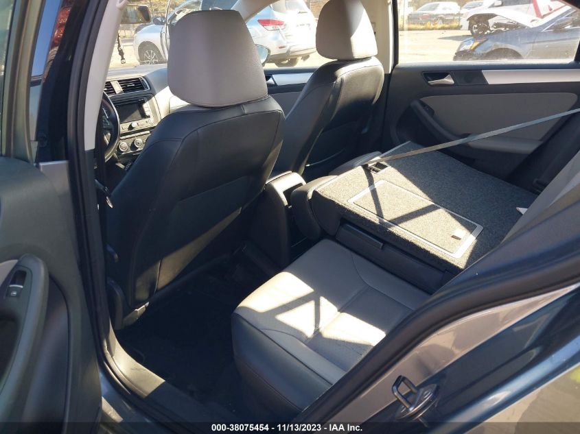 2014 VOLKSWAGEN JETTA HYBRID SEL 3VW637AJ9EM210194