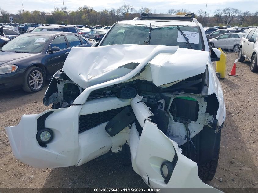 2018 TOYOTA 4RUNNER SR5 PREM/LTDL/TRAIL/TRD - JTEBU5JR4J5517518