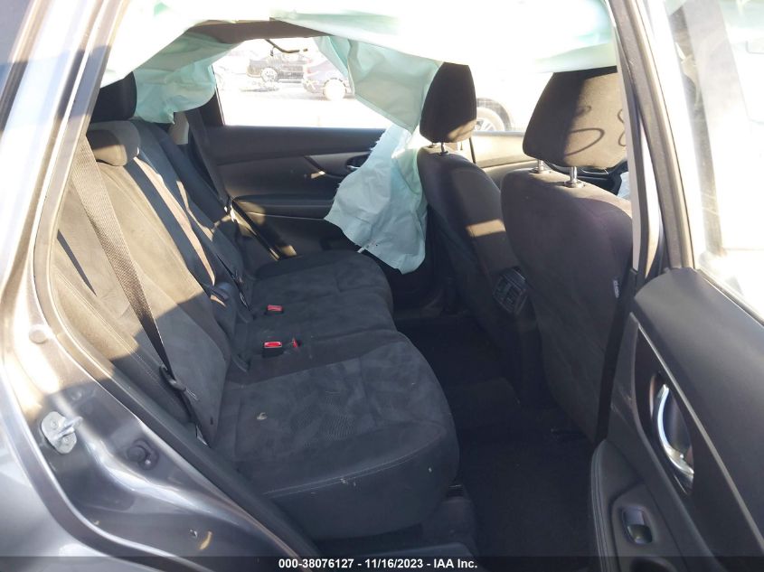 2015 NISSAN ROGUE S - KNMAT2MV2FP509651