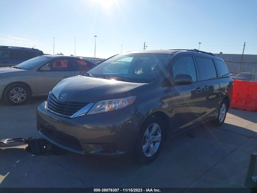 5TDKK3DC3CS241660 2012 TOYOTA SIENNA, photo no. 2