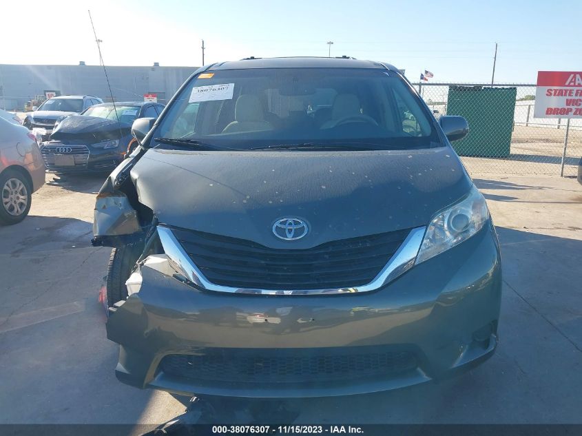 5TDKK3DC3CS241660 2012 TOYOTA SIENNA, photo no. 13