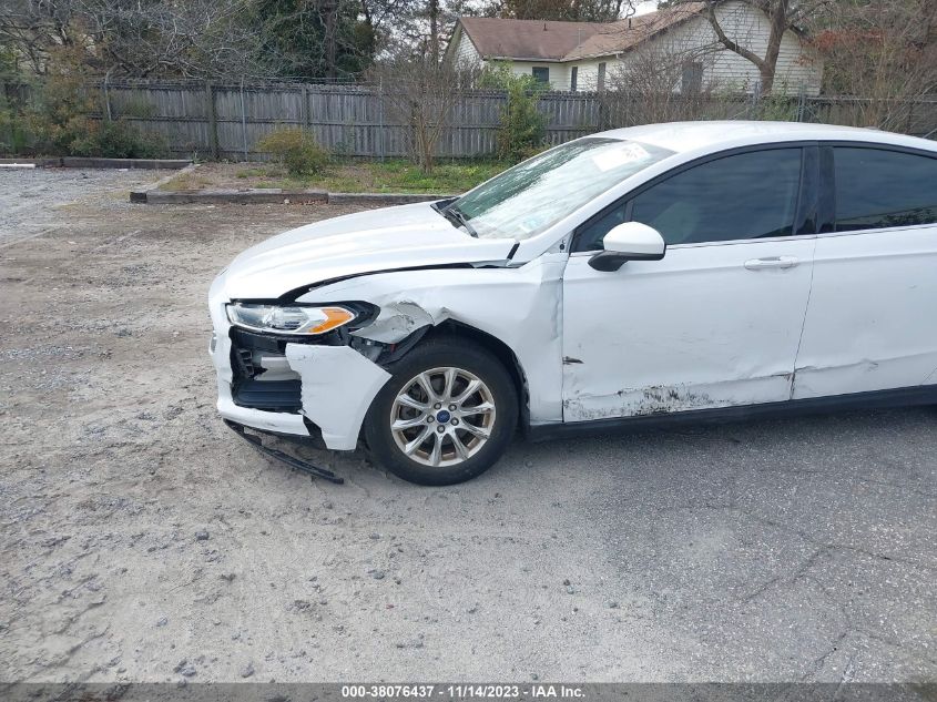 2015 FORD FUSION S - 3FA6P0G70FR219760