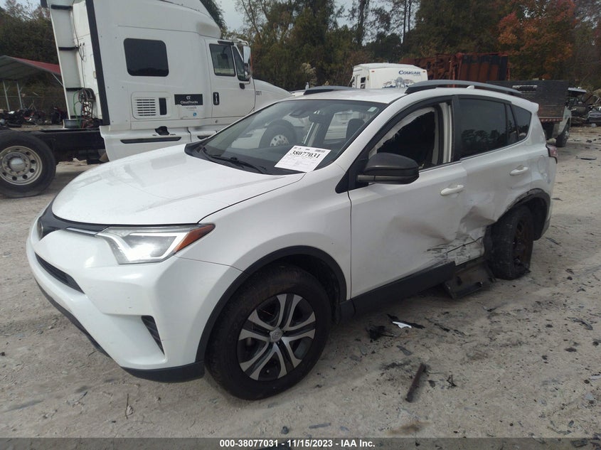 VIN JTMZFREV5HJ112992 2017 TOYOTA RAV4 LE