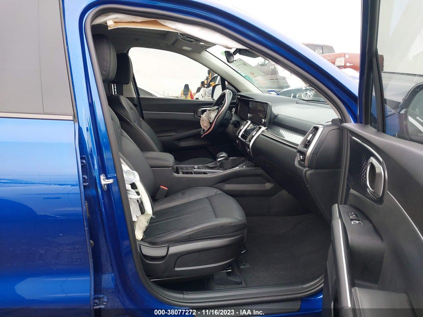 VIN 5XYRL4LC1PG216679 2023 KIA SORENTO S