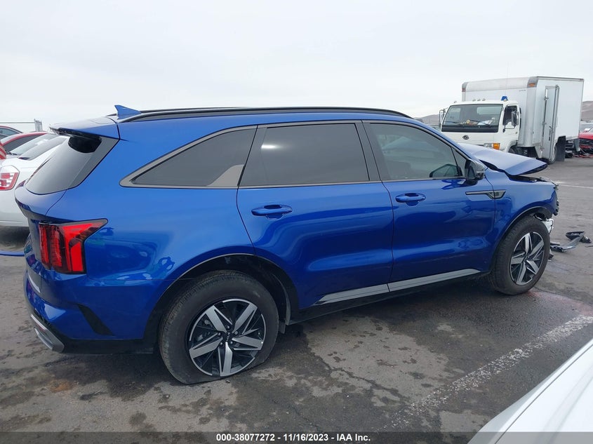 VIN 5XYRL4LC1PG216679 2023 KIA SORENTO S