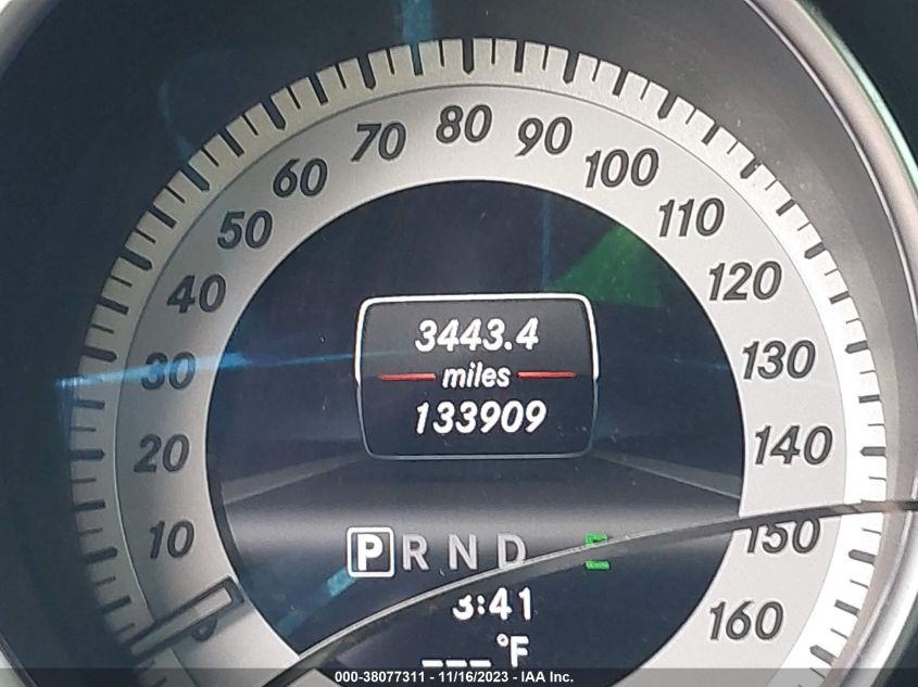 2013 MERCEDES-BENZ C 250 LUXURY/SPORT - WDDGF4HB3DR300360