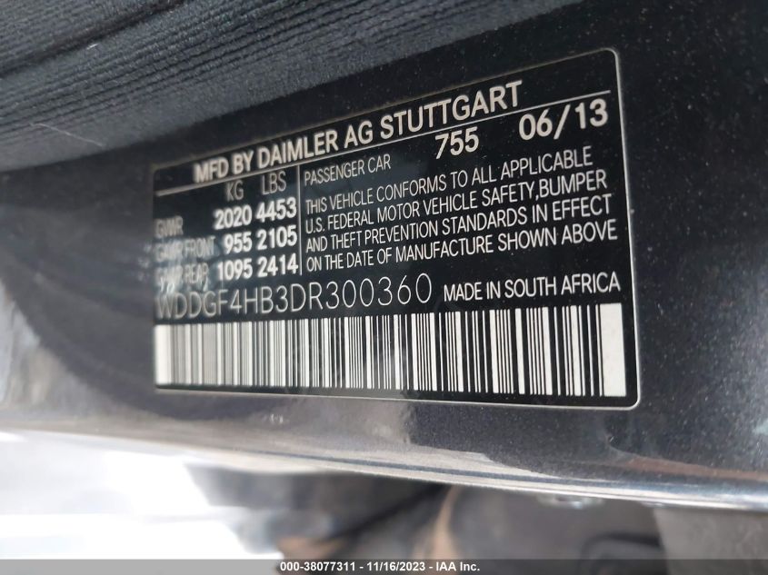 2013 MERCEDES-BENZ C 250 LUXURY/SPORT - WDDGF4HB3DR300360