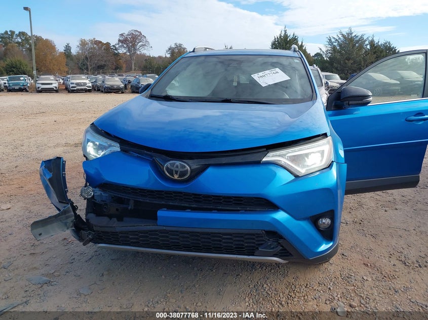VIN JTMJFREV1HD215533 2017 TOYOTA RAV4 SE