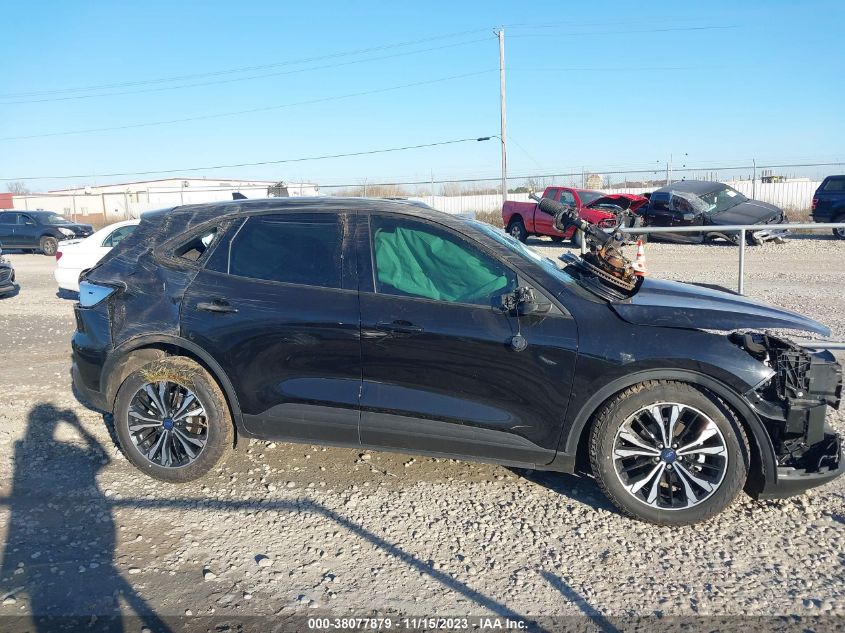 2021 FORD ESCAPE SE - 1FMCU0G65MUA29452