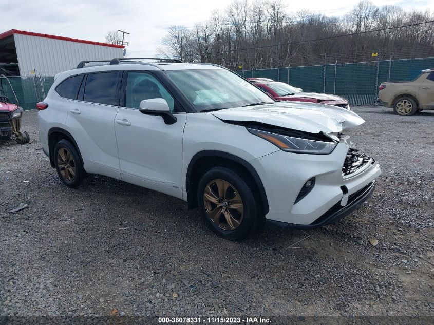 2022 TOYOTA HIGHLANDER HYBRID XLE - 5TDABRCH7NS560672