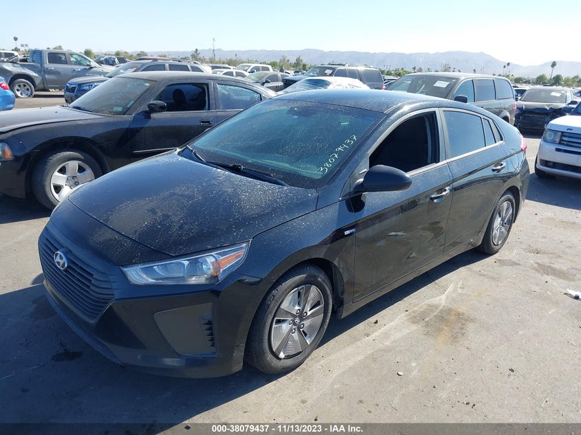 VIN KMHC65LC4JU066166 2018 HYUNDAI IONIQ HYBRID BLUE