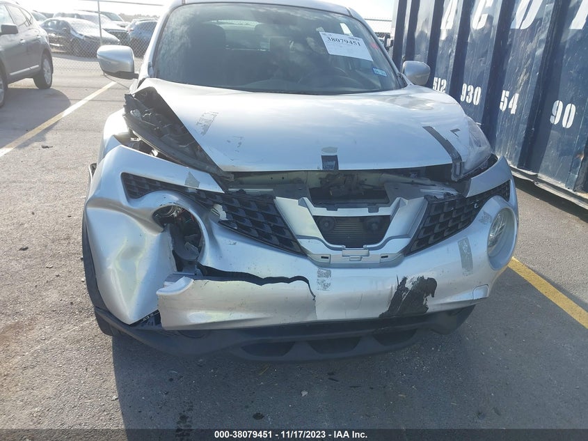 VIN JN8AF5MR2HT704062 2017 NISSAN JUKE SV