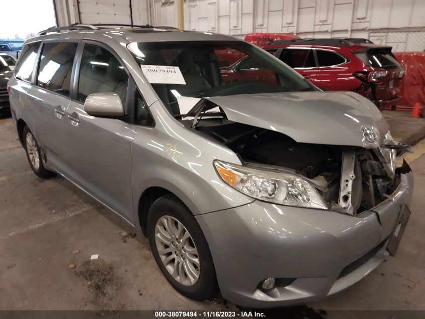 5TDYK3DCXGS718147 2016 TOYOTA SIENNA - Image 1