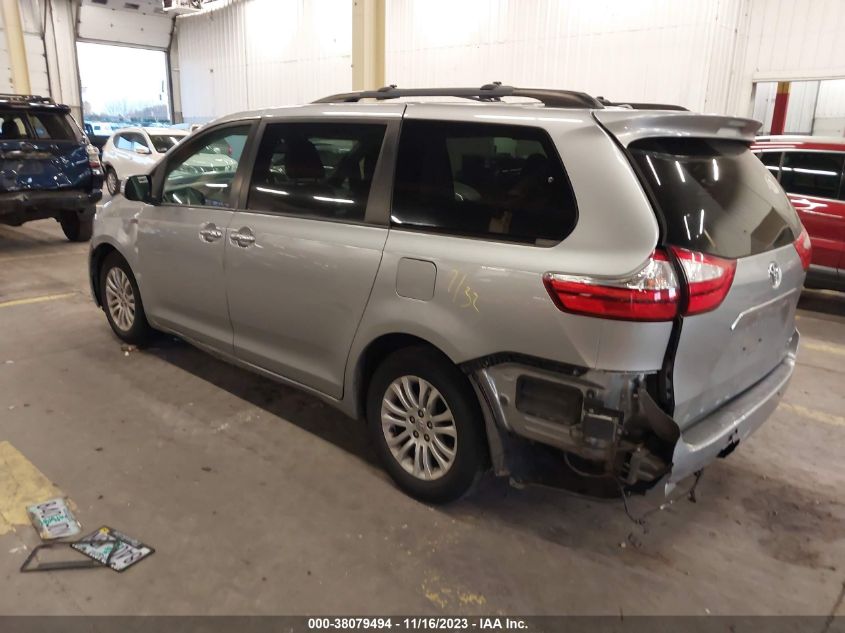 5TDYK3DCXGS718147 2016 TOYOTA SIENNA, photo no. 3