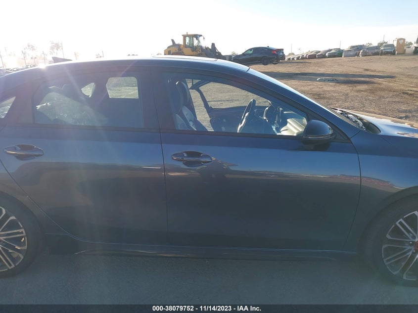 VIN 3KPF44AC7ME318161 2021 KIA FORTE GT