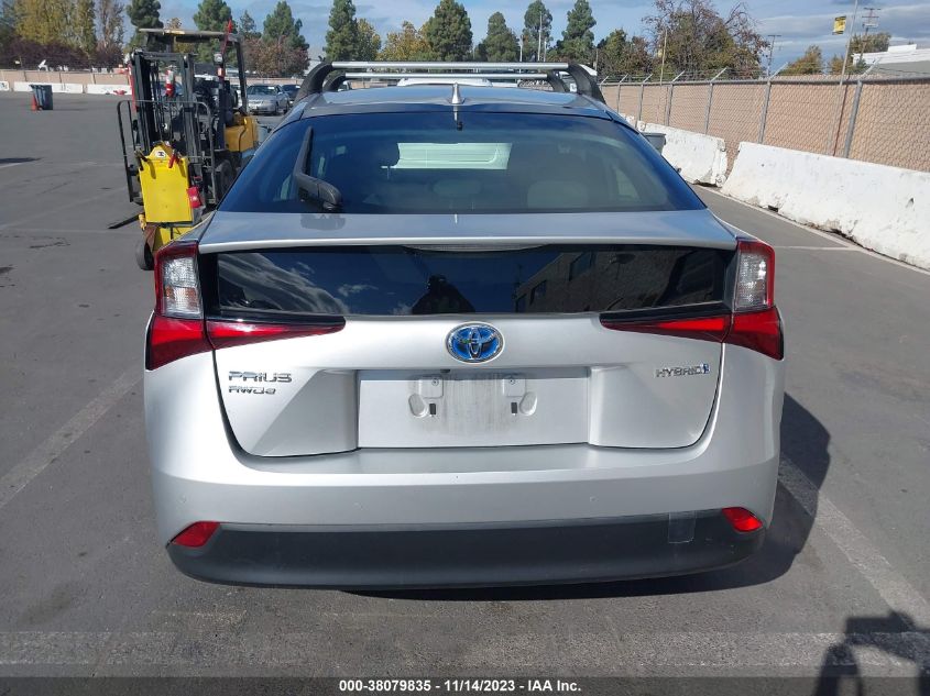 JTDL9RFU7K3006977 Toyota Prius LE 16