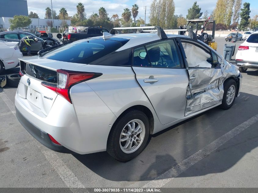 JTDL9RFU7K3006977 Toyota Prius LE 4