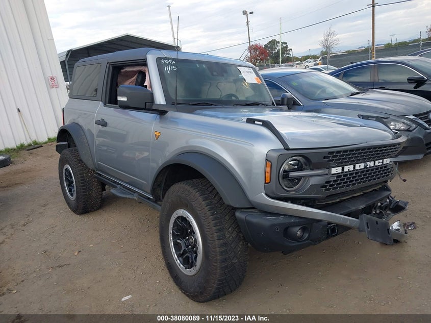FORD BRONCO BIG BEND/BLACK DIAMOND/OU 2023