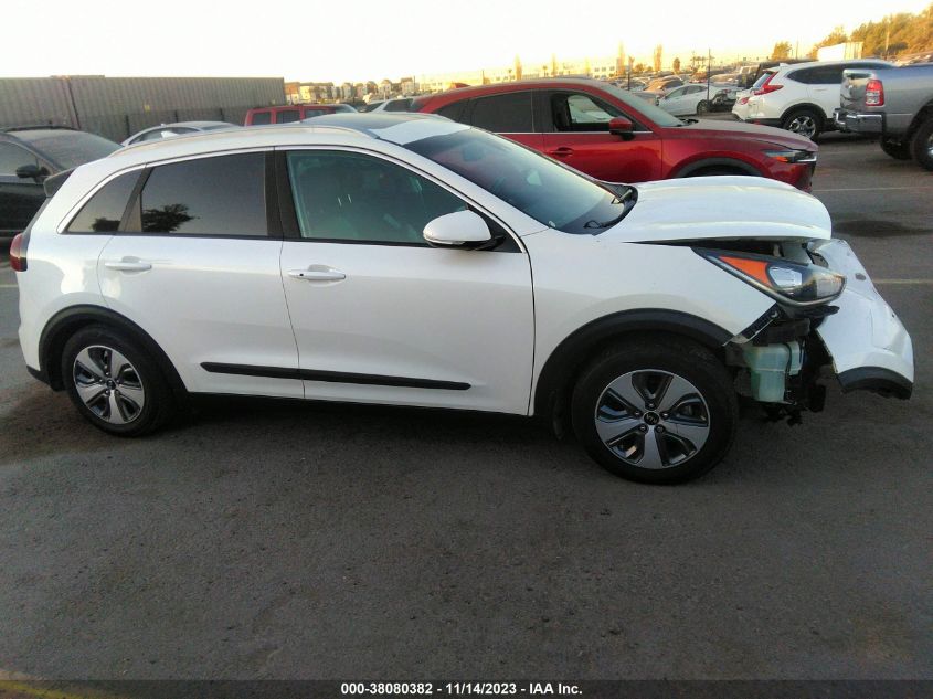 KNDCE3LC9K5233497 Kia Niro EX 13