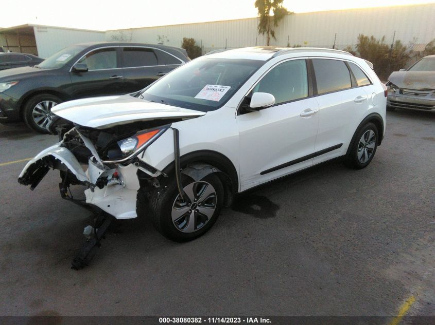 KNDCE3LC9K5233497 Kia Niro EX 2